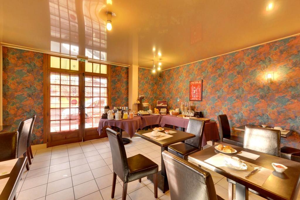 Logis Auberge Des Vieux Chenes 말레모르 외부 사진